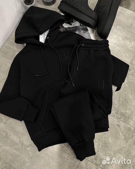 Костюм женский теплый