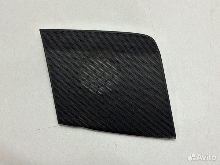 Сетка динамиков панели передняя правая Toyota