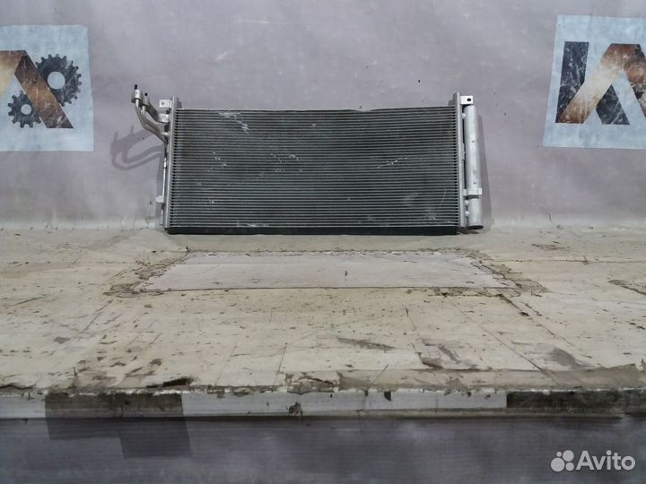 Кия Стингер 2018- Радиатор кондиционера 22570