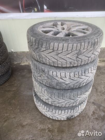 Nokian Tyres Hakkapeliitta R2 SUV 225/60 R18