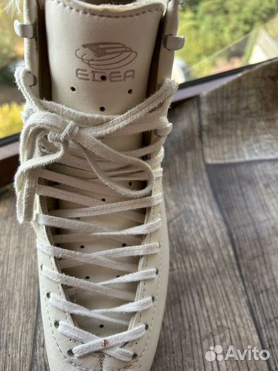 Фигурные коньки edea 255