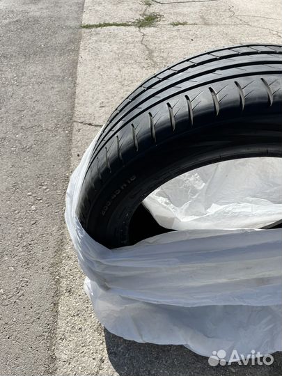 Viatti Strada Asimmetrico 255/45 R18