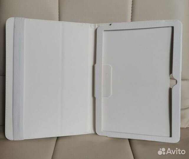 Чехол книжка новый для планшетов