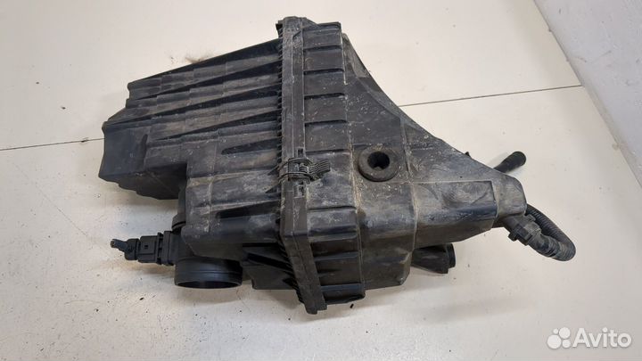 Корпус воздушного фильтра Volkswagen Transporter 5, 2007