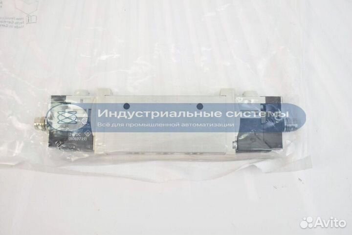 Эл.магн. клапан Festo vuvg-L14-B52-T-G18-1R8L