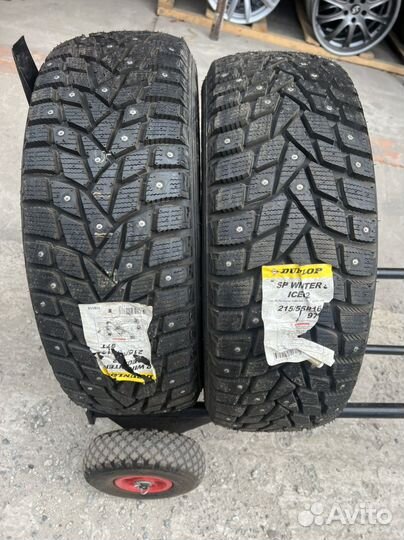 Dunlop SP Winter Ice 02 215/55 R16