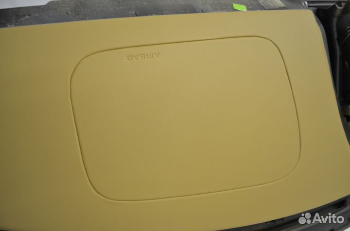 Торпедо панель приборов Porshe Cayenne беж