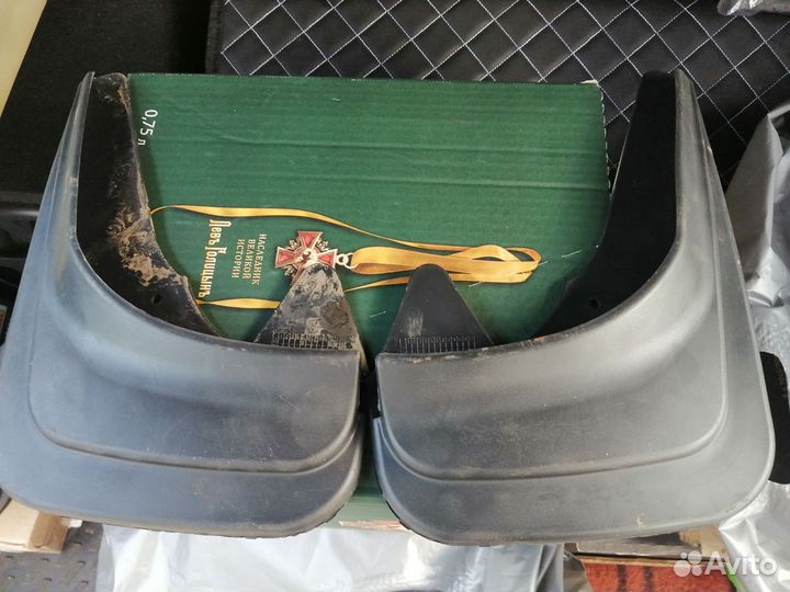 Брызговики универсальные передние