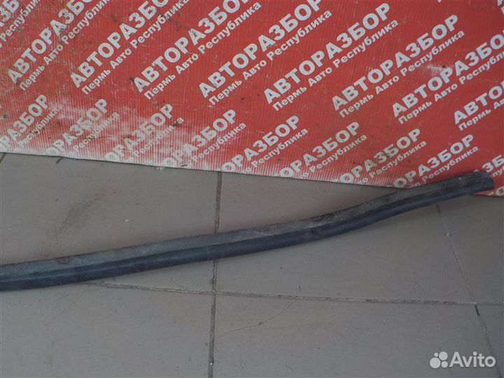 Уплотнитель капота LADA Largus Универсал KS0Y5L