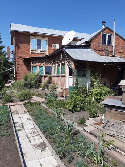 Дом 250 м² на участке 15 сот.