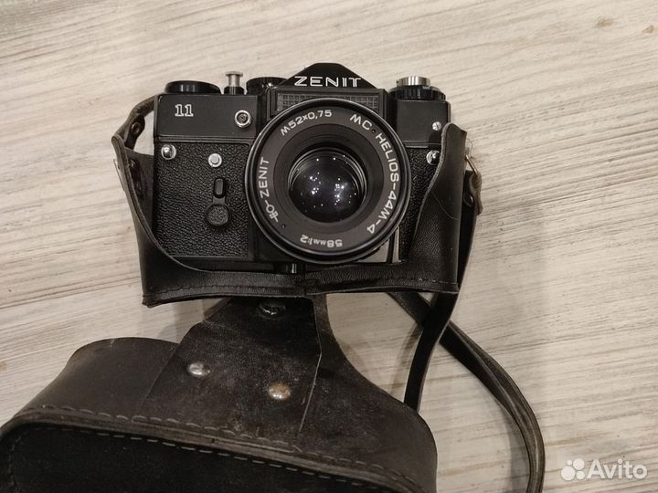 Зеркальный фотоаппарат