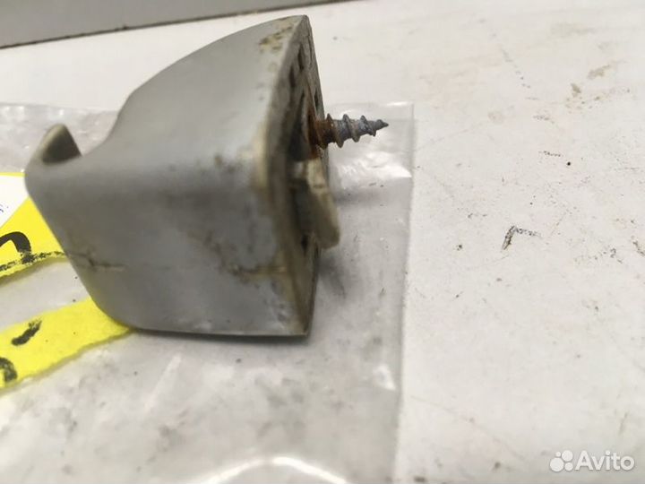 Крючок солнцезащитного козырька Volkswagen