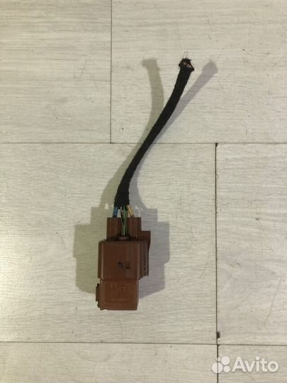 Реле управления вентилятором citroen C4 B7 1.6 мт