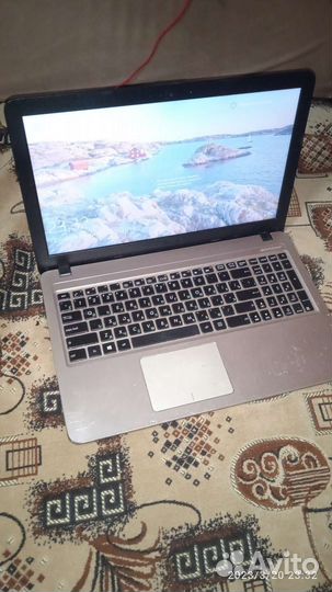 Ноутбук Asus Vivobook