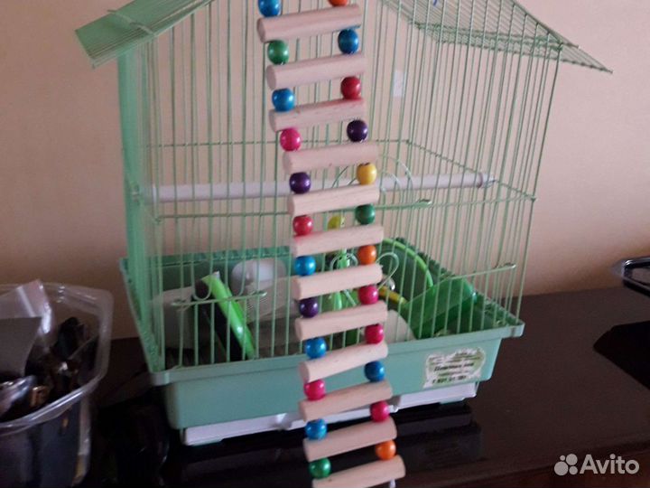 Клетка с аксессуарами для питомцев
