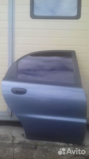 Шевроле Ланос задняя правая дверь