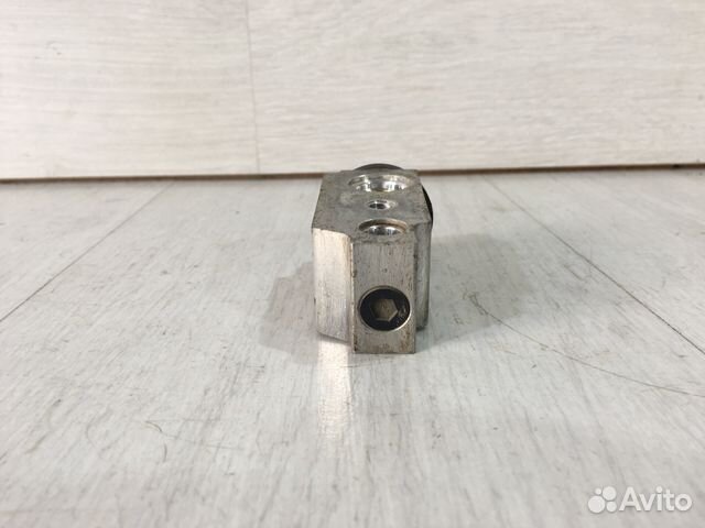 Клапан кондиционера KIA RIO 4 1.4 ат седан