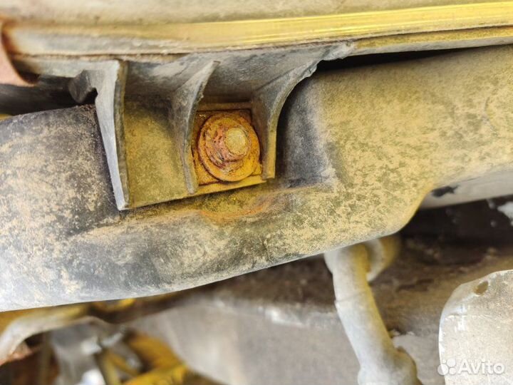 Фара передняя правая Volkswagen Golf 4 хетчбек 1.4