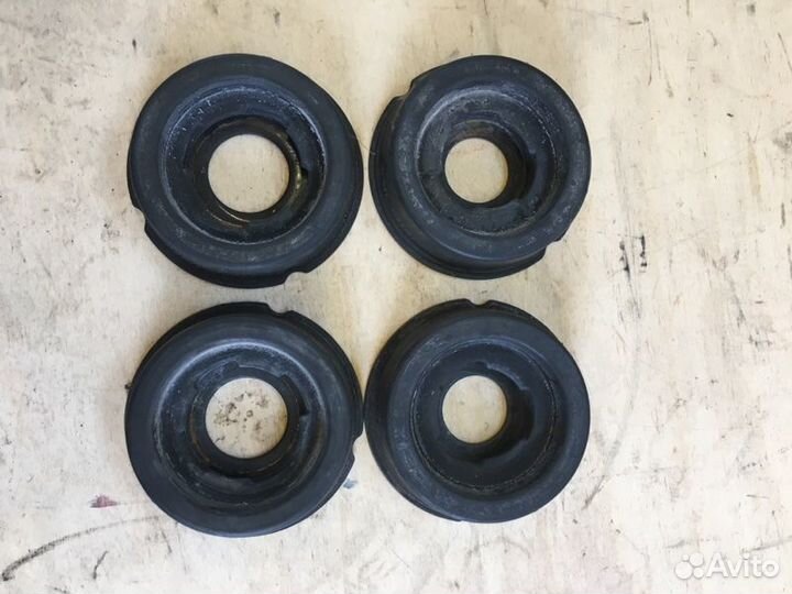 Подушка подрамника Toyota Camry AVV50 2AR-FXE 2012