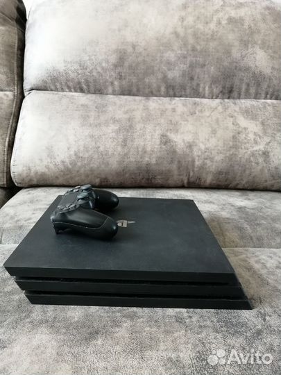 Ps4 pro 1tb + 36 игр