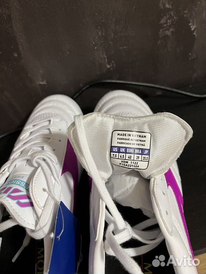 Футбольные бутсы mizuno