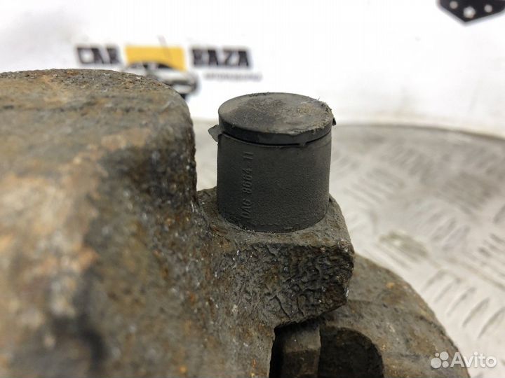 Суппорт передний правый R Volvo XC60