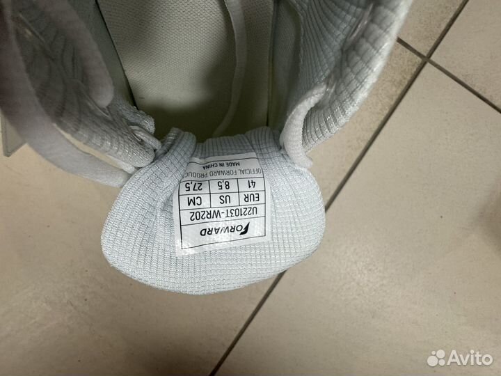 Кроссовки Forward