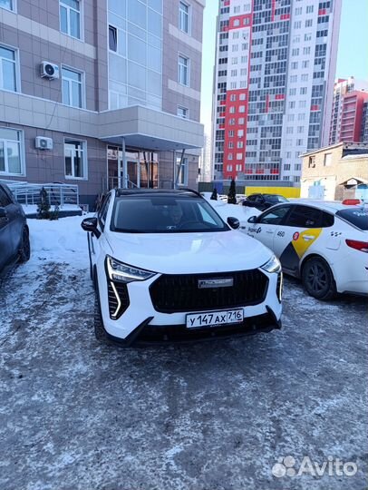 Оклейка авто пленкой под такси белый