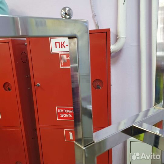 Вешалка для одежды напольная металлическая