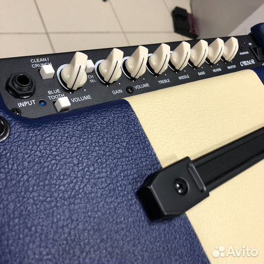 Комбик гитарный Cort 30w