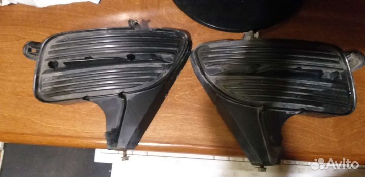 Заглушки в бампер Королла Филдер 2003г