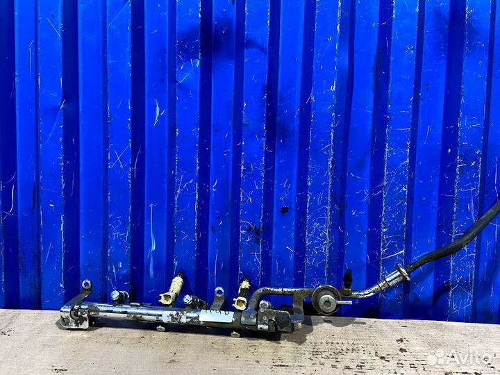 Топливная рампа Mazda Tribute 1 3.0 AJ 2001