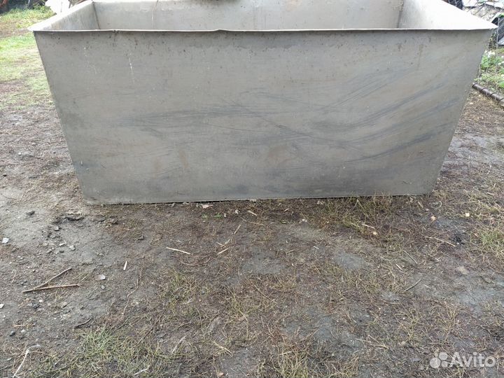 Емкость из нержавеющей стали.Д.2м.Ш.1м.В.1м
