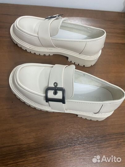 Обувь женская (лоферы)