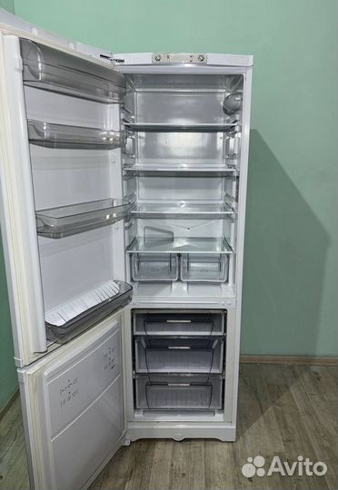 Холодильник hotpoint ariston бу