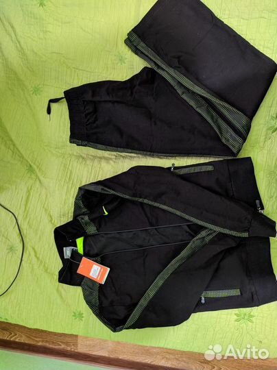 Продам новый спортивный костюм. Очень классный. Ра