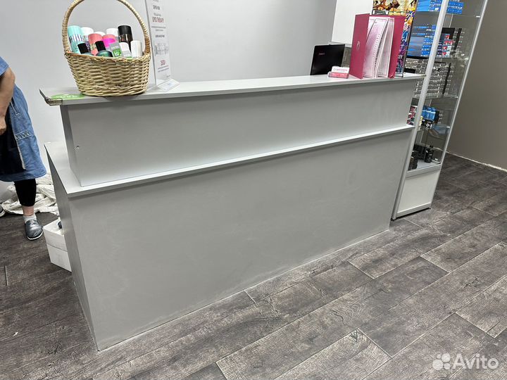 Стойка рецепшн бу