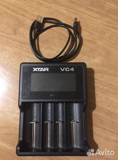 Зарядное устройство xtar -VC4