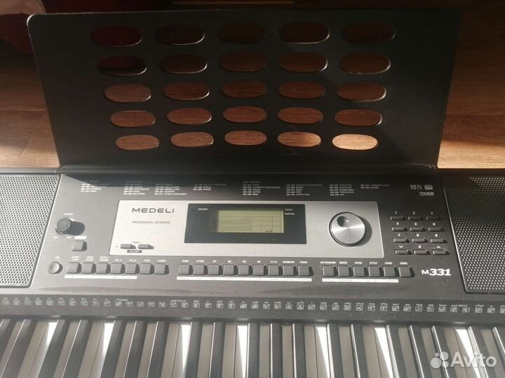 Синтезатор medeli m331+педаль