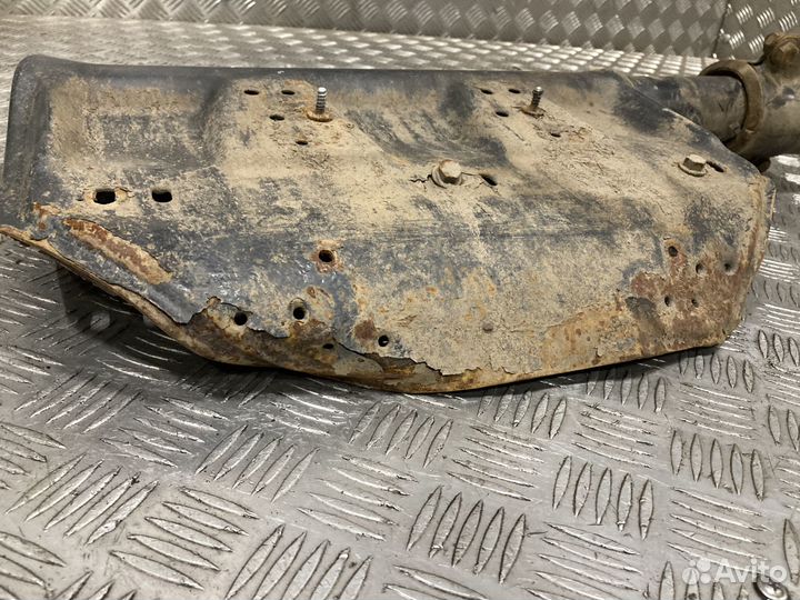 Кронштейн заднего крыла Scania 2800401