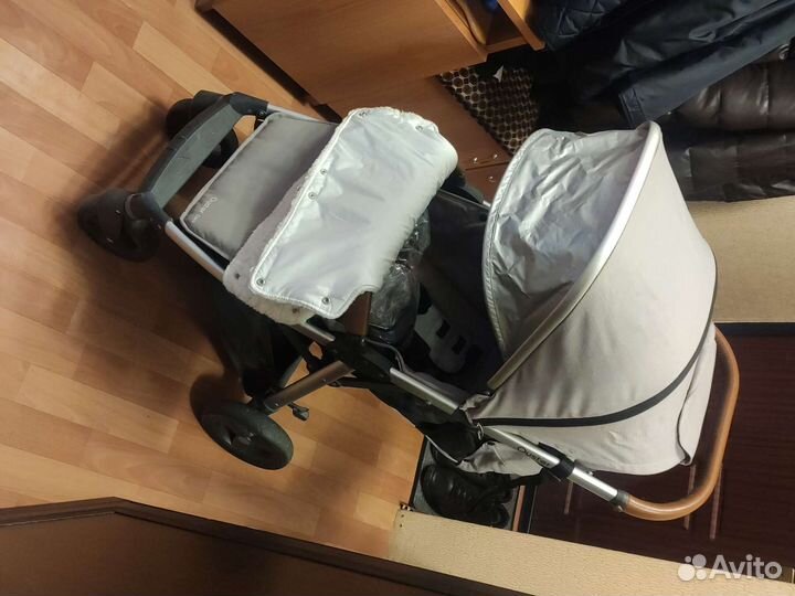 Коляска прогулочная Oyster Zero