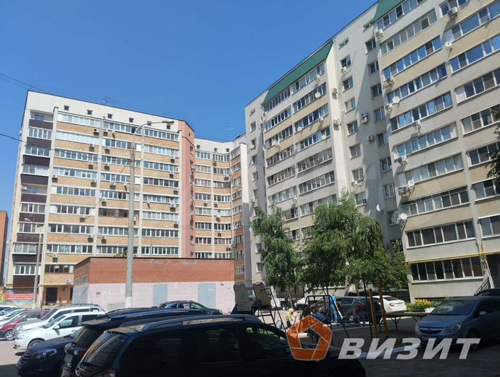 Офис в крупном жилом массиве, 130 м²