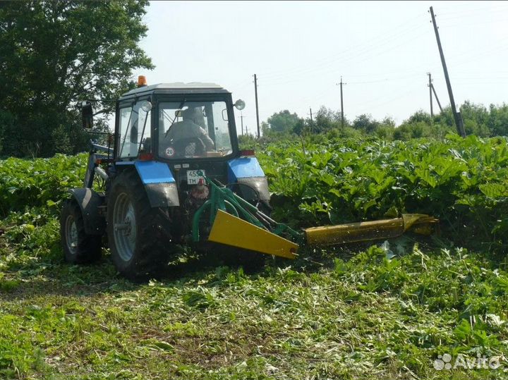 Покос травы трактором