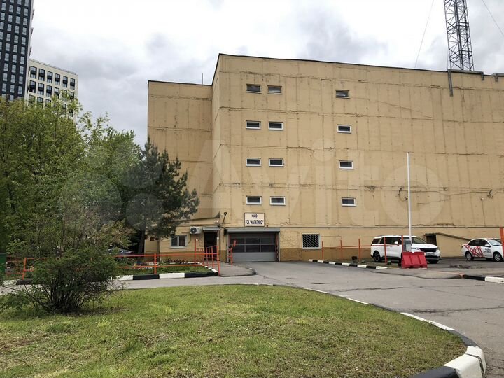 Машиноместо, 13 м²