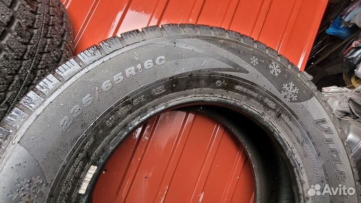 Шины viatti 235/65R16C. Дата производства 37/21