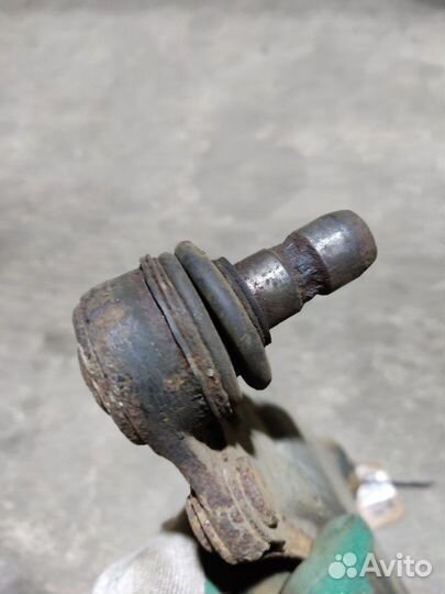 Рычаг передний Opel Vectra B 1995-2002