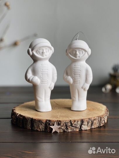 Космонавт СССР фарфоровый для росписи 13 см