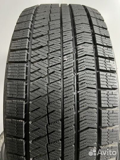 Bridgestone Blizzak Ice 225/55 R17