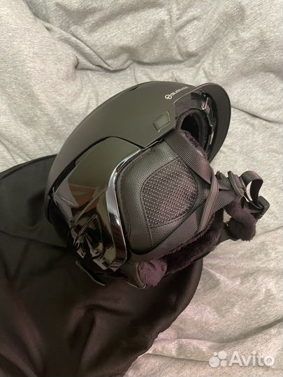 Шлем горнолыжный