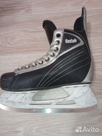 Коньки хоккейные